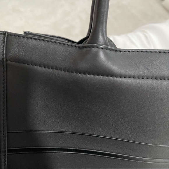 Christian Dior Leather Book Tote - Medium - Picture 12 of 16